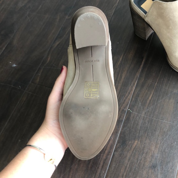 Dolce Vita Healed Booties - Picture 3 of 4